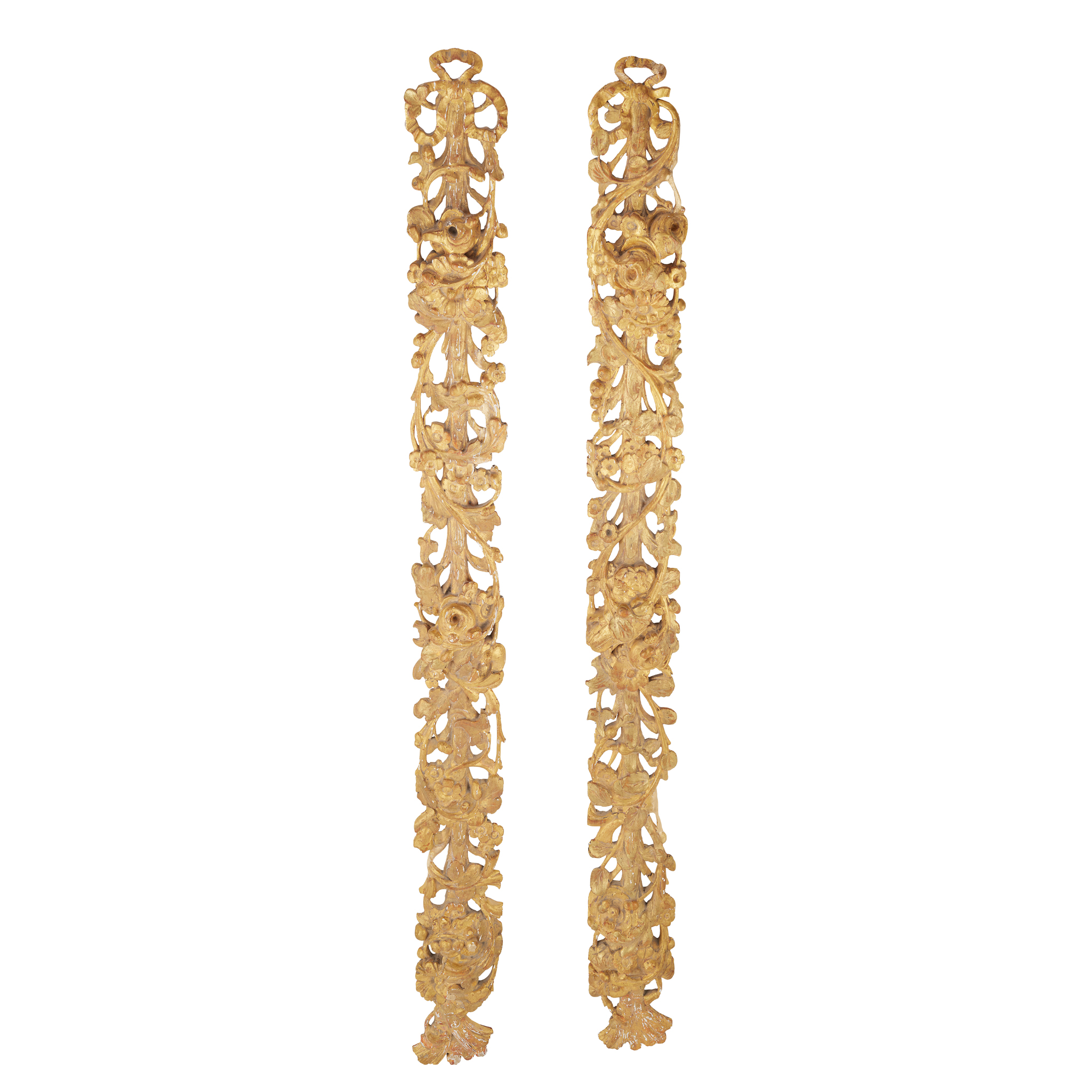 PAIR OF CARVED GILTWOOD WALL APPLIQUES