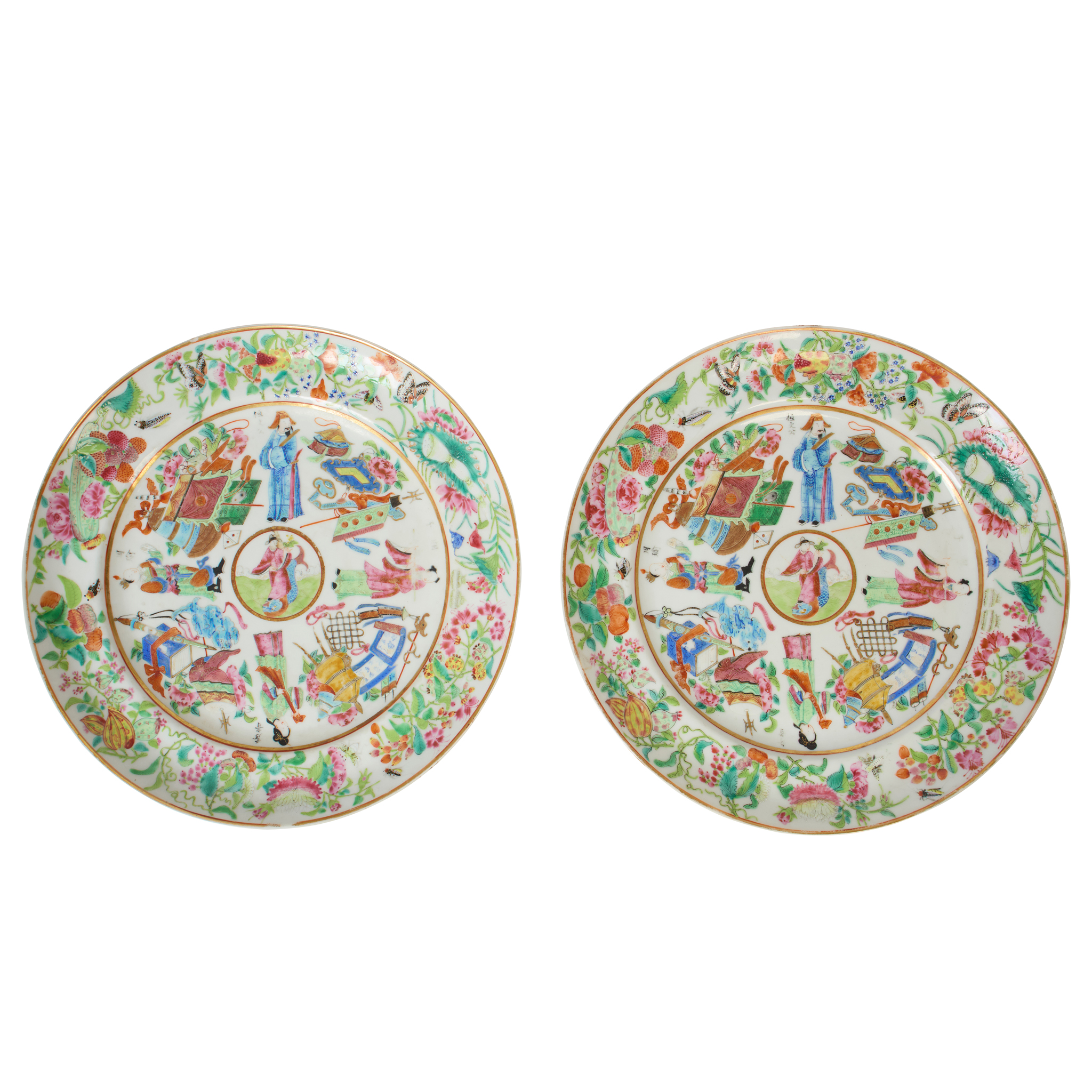 PAIR OF CHINESE CANTON FAMILLE ROSE 'WU SHUANG PU' PLATES