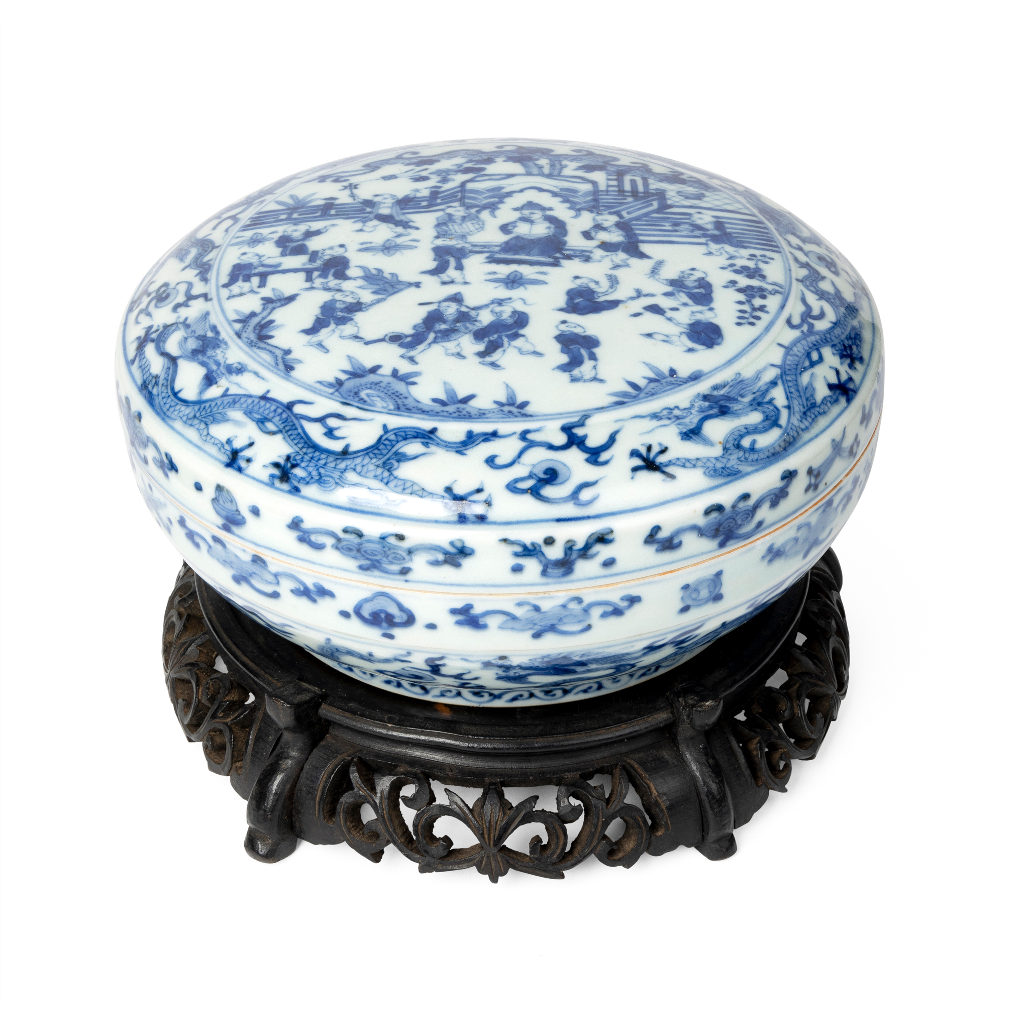 LARGE CHINESE BLUE AND WHITE 'BOYS AT PLAY' CIRCULAR BOX AND COVER