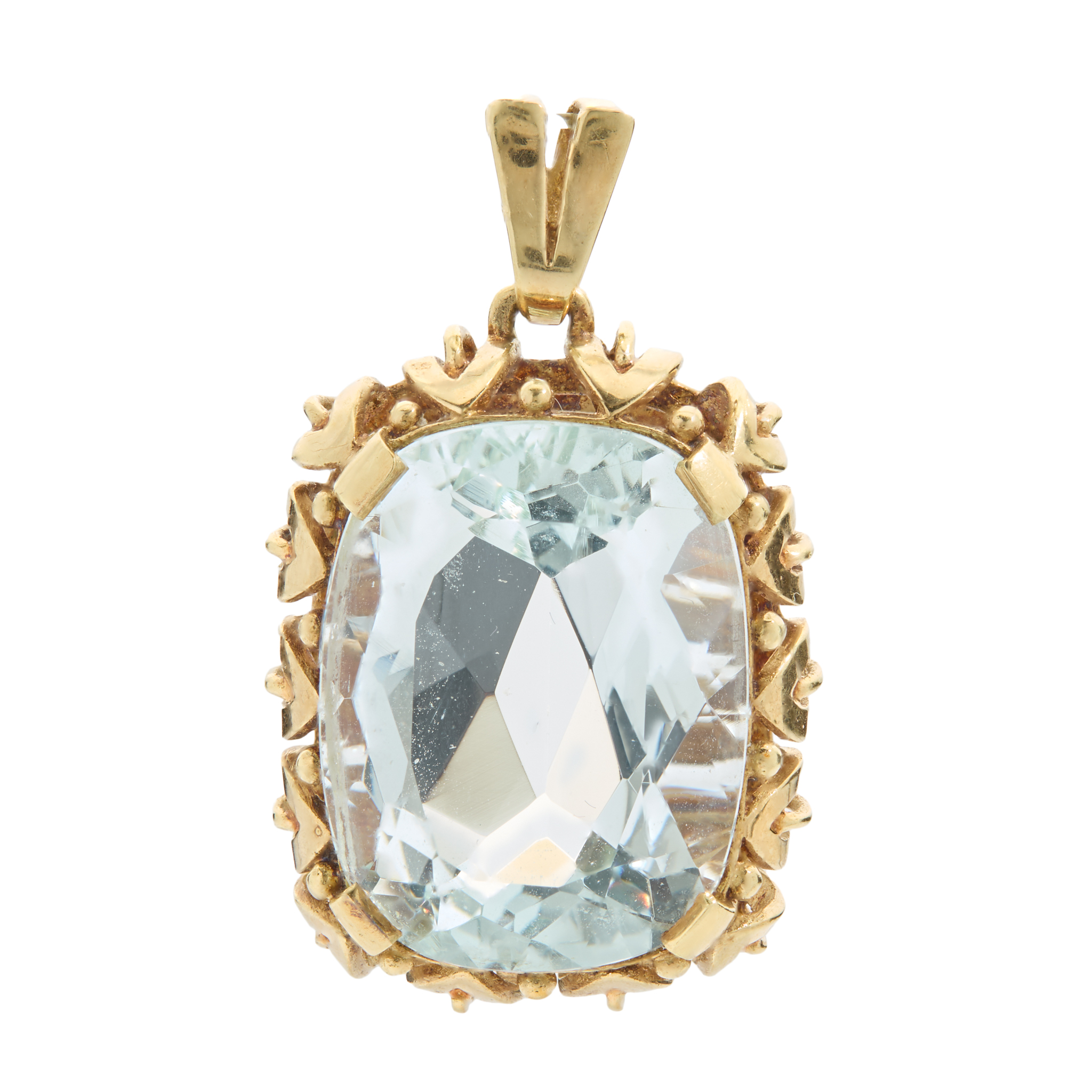An aquamarine pendant