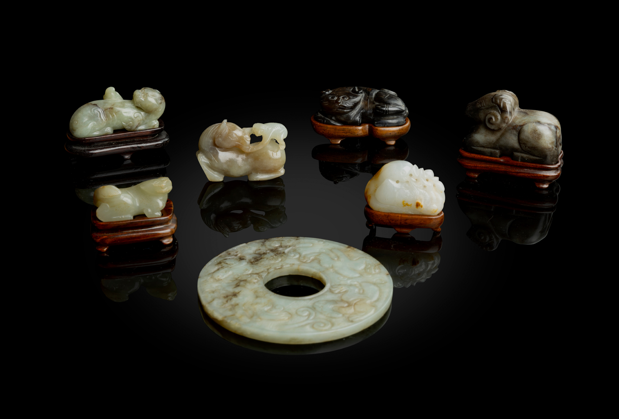 GROUP OF SEVEN JADE 'ANIMALS' CARVINGS