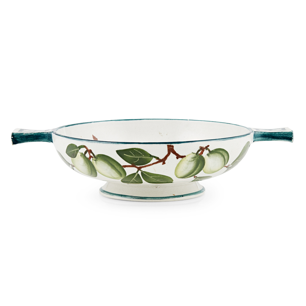 A WEMYSS WARE QUAICH