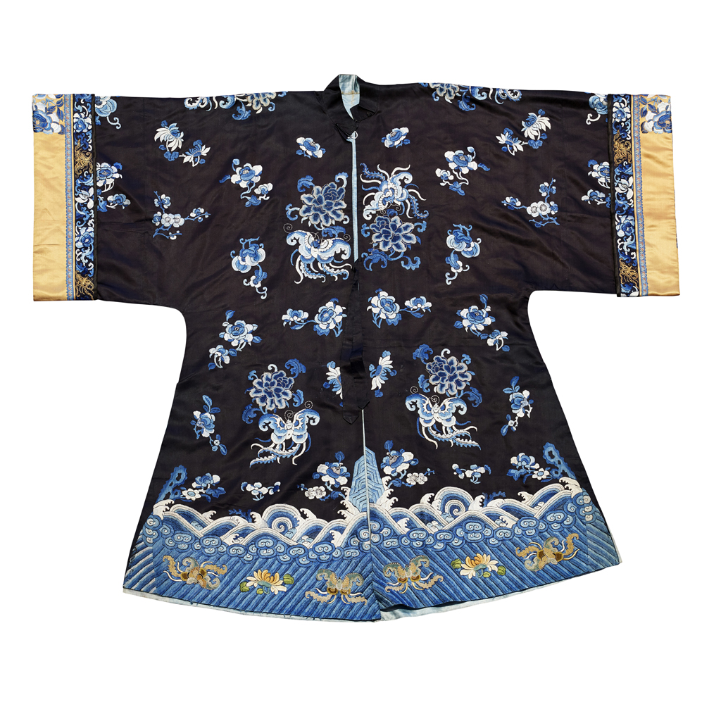 MIDNIGHT-BLUE SILK ROBE, JI FU