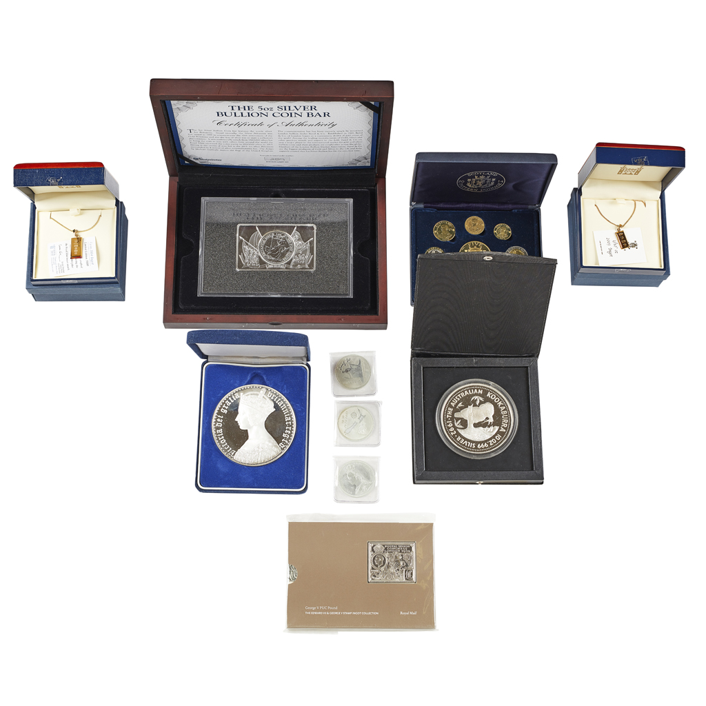 A mixed group of proof and other coins