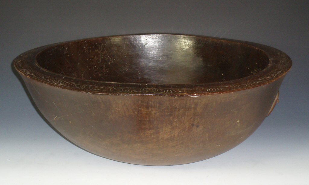 Ethnographic Interest A large Samoan tribal wooden bowl