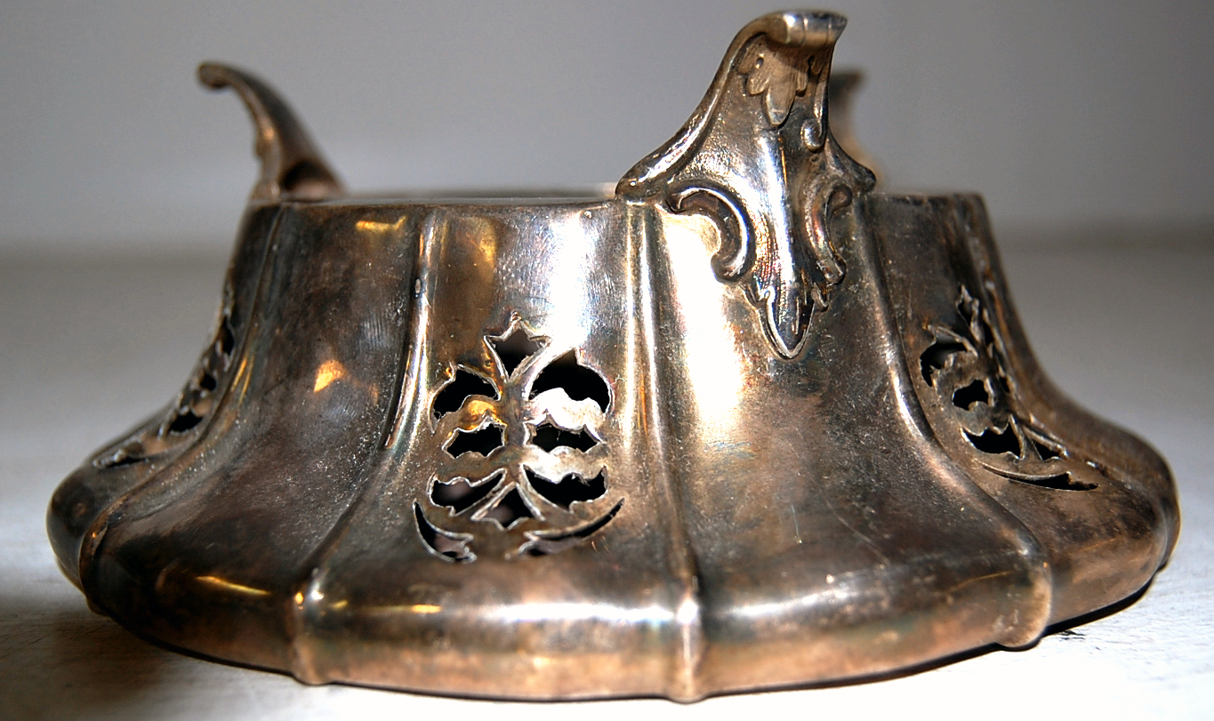 A collection of plated wares