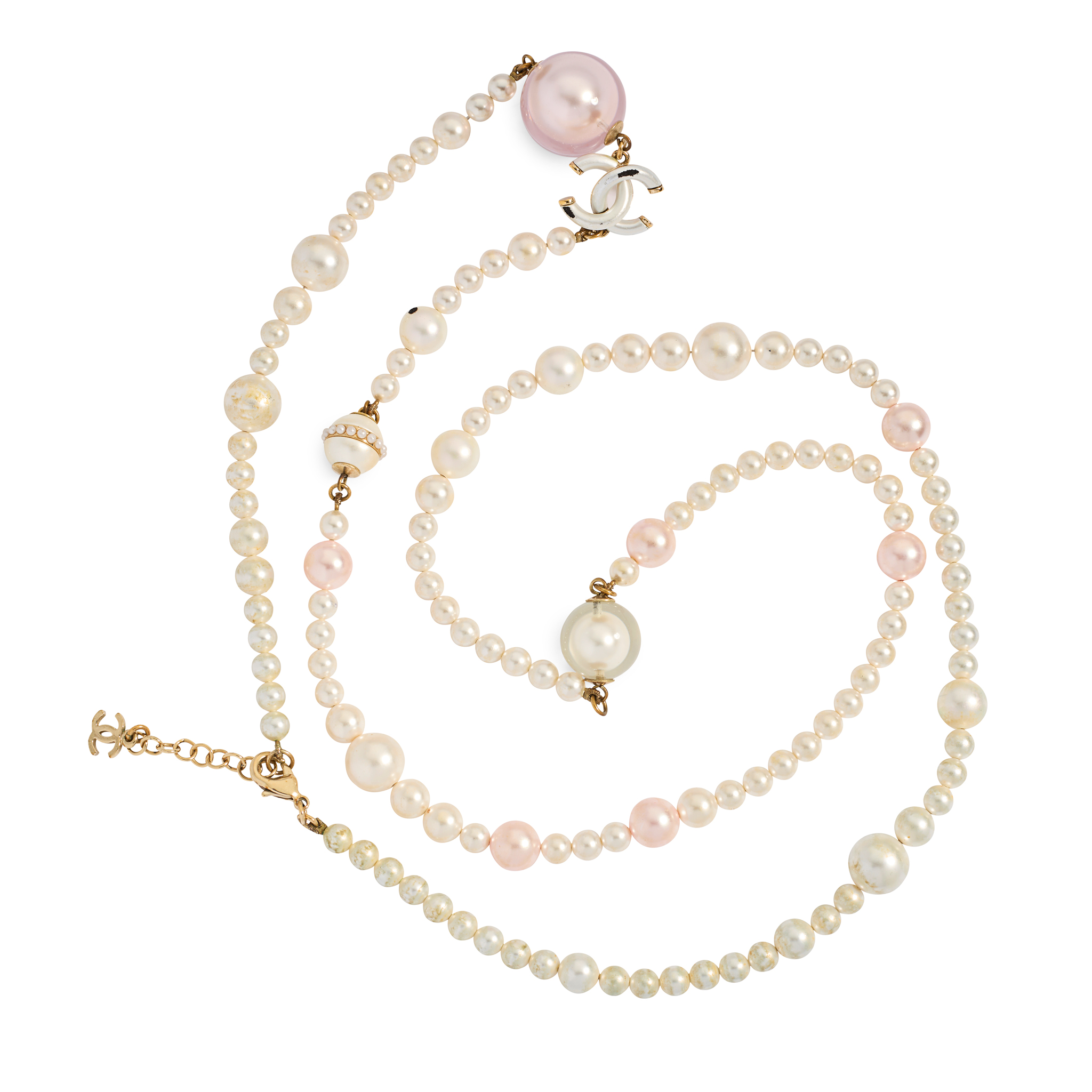 Chanel: A faux pearl necklace