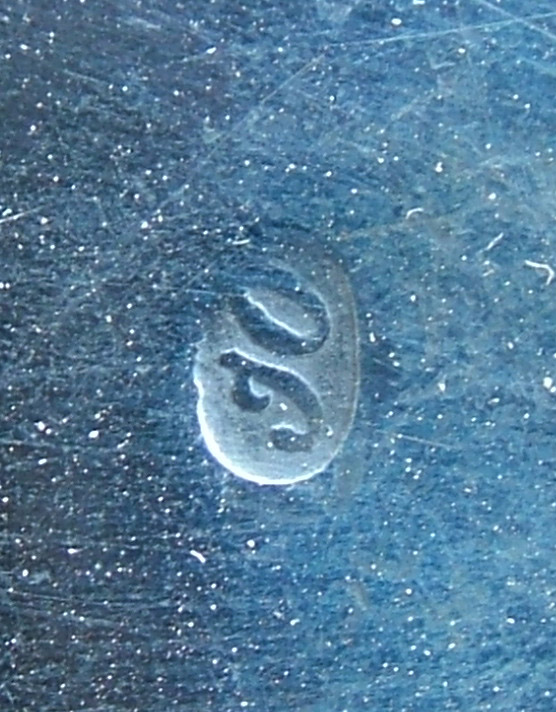 GREENOCK (probably) - a Scottish provincial mounted cowrie shell snuff box,