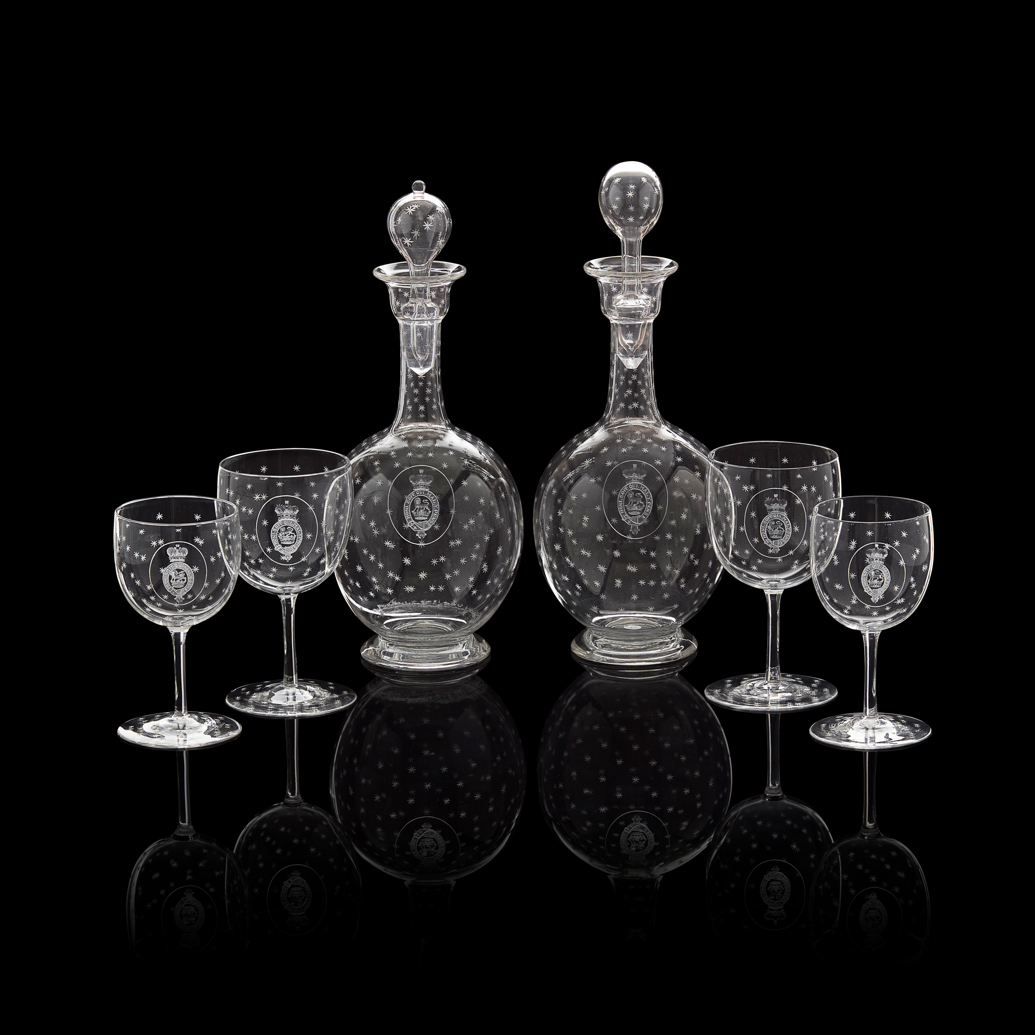 SUITE OF ENGRAVED GLASSES AND DECANTERS, OF ROYAL / QUEEN VICTORIA INTEREST