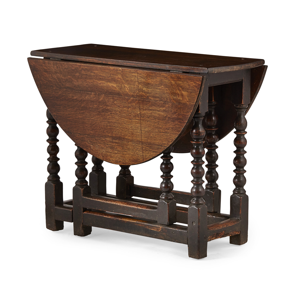 WILLIAM AND MARY OAK GATELEG TABLE