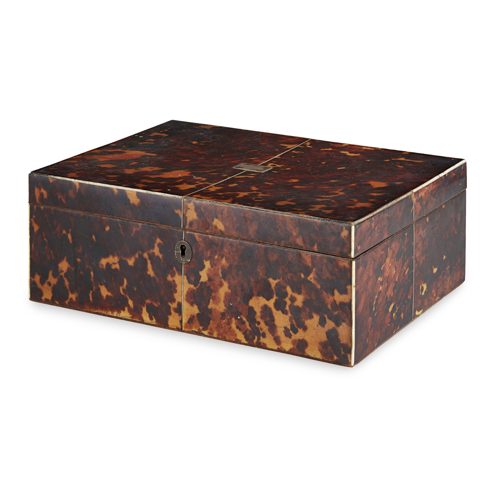 VICTORIAN TORTOISESHELL ARTIST'S PAINT BOX
