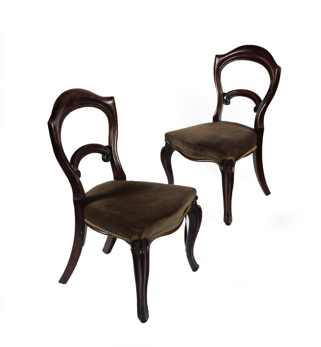 SET OF SEVEN VICTORIAN MAHOGANY BALLOON BACK DINING CHAIRS