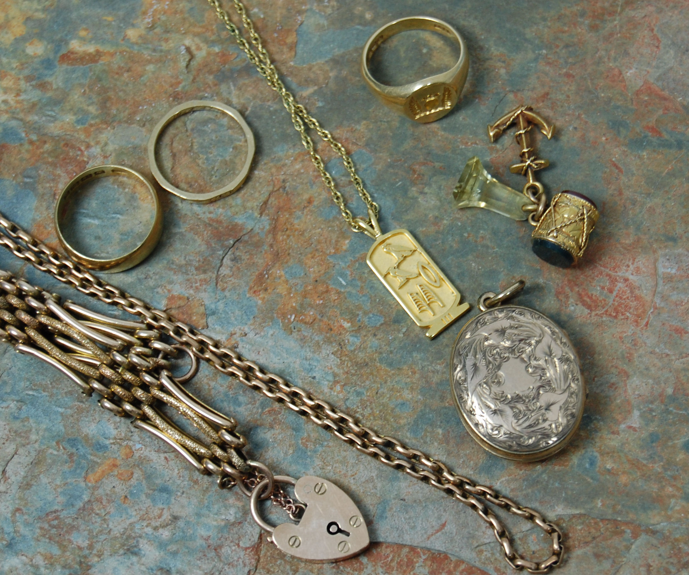 A collection of mostly Edwardian jewellery,