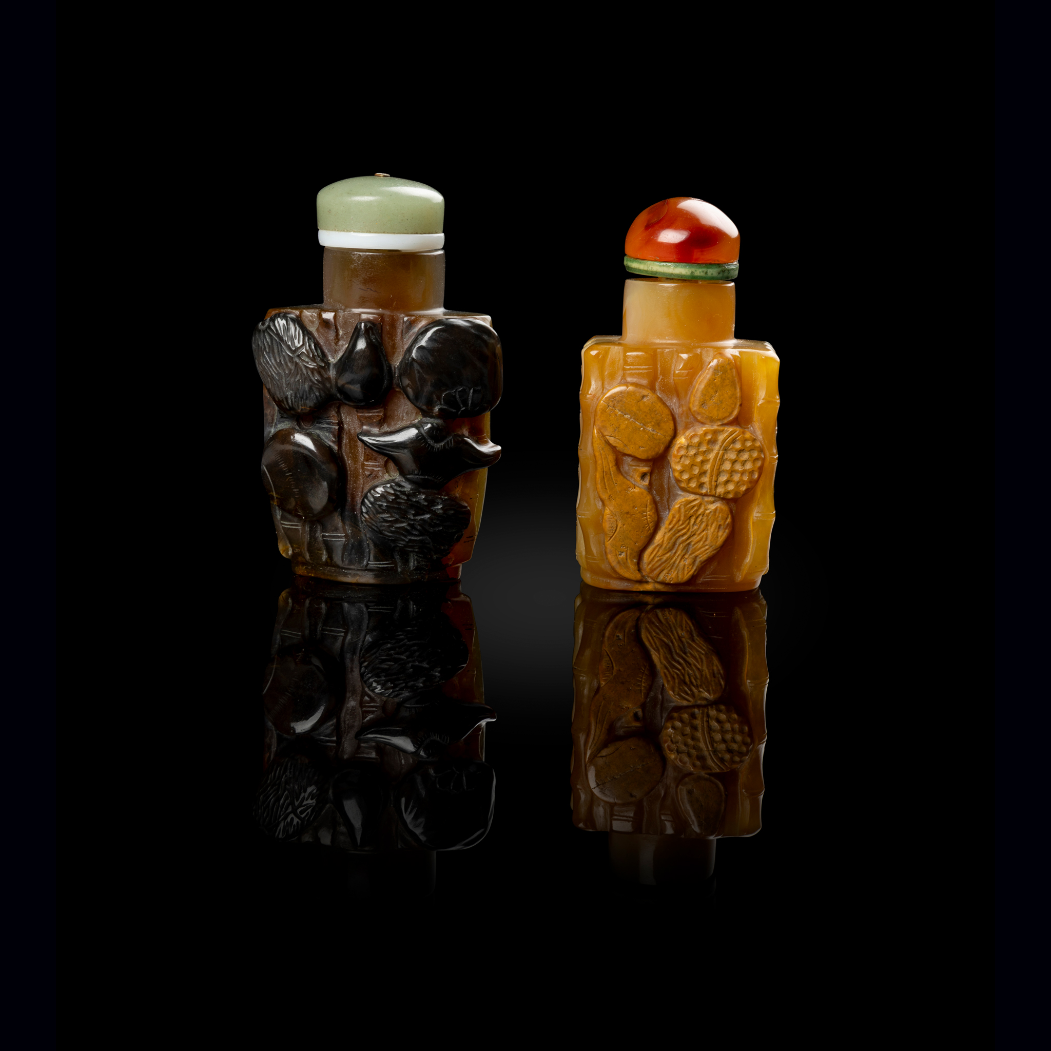 TWO CHINESE AGATE CARVED 'NUT' SNUFF BOTTLES