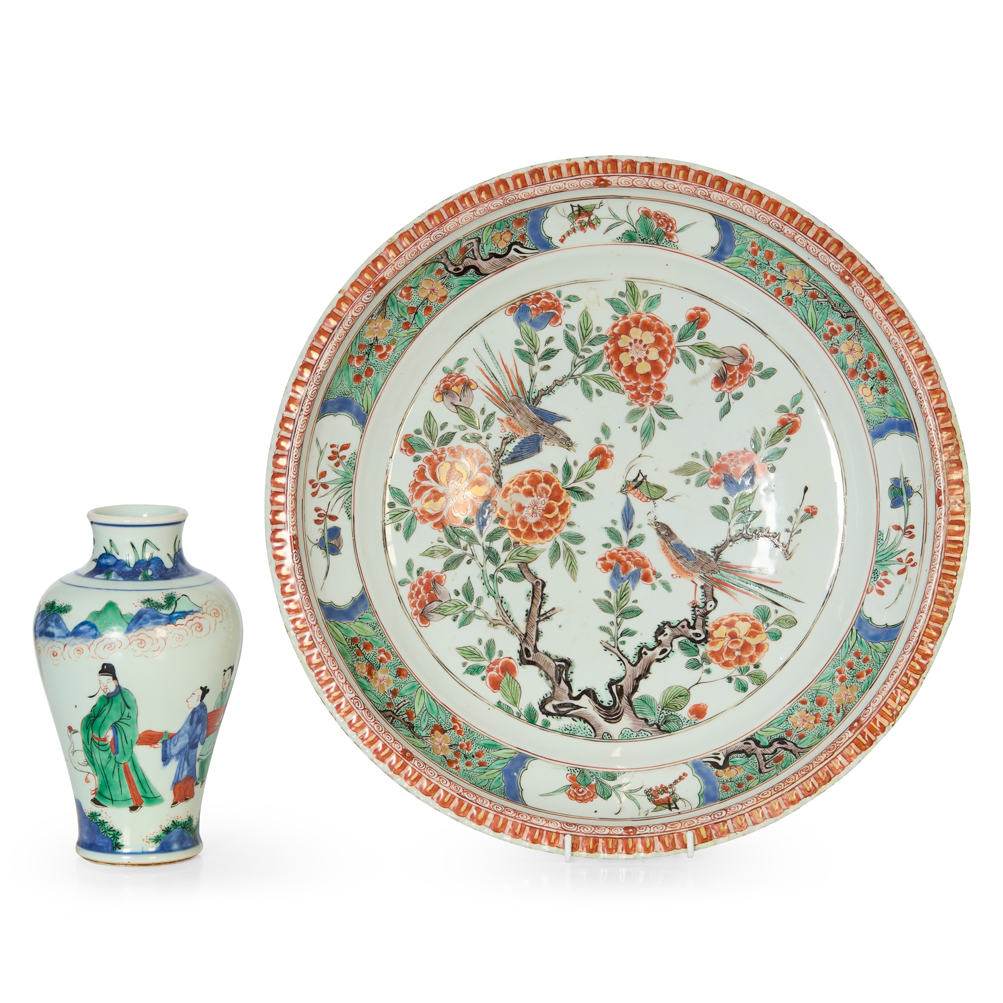 A FAMILLE VERTE CHARGER AND A WUCAI 'FIGURAL' VASE