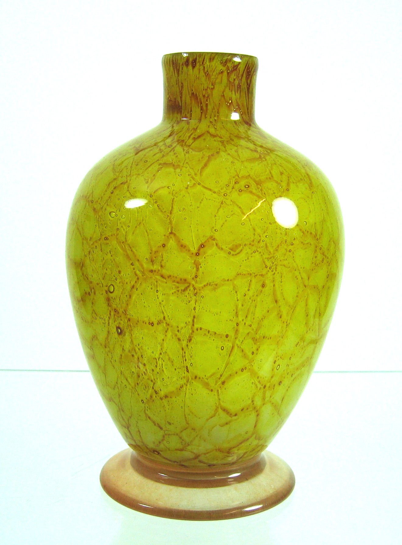 A Monart glass lamp base,