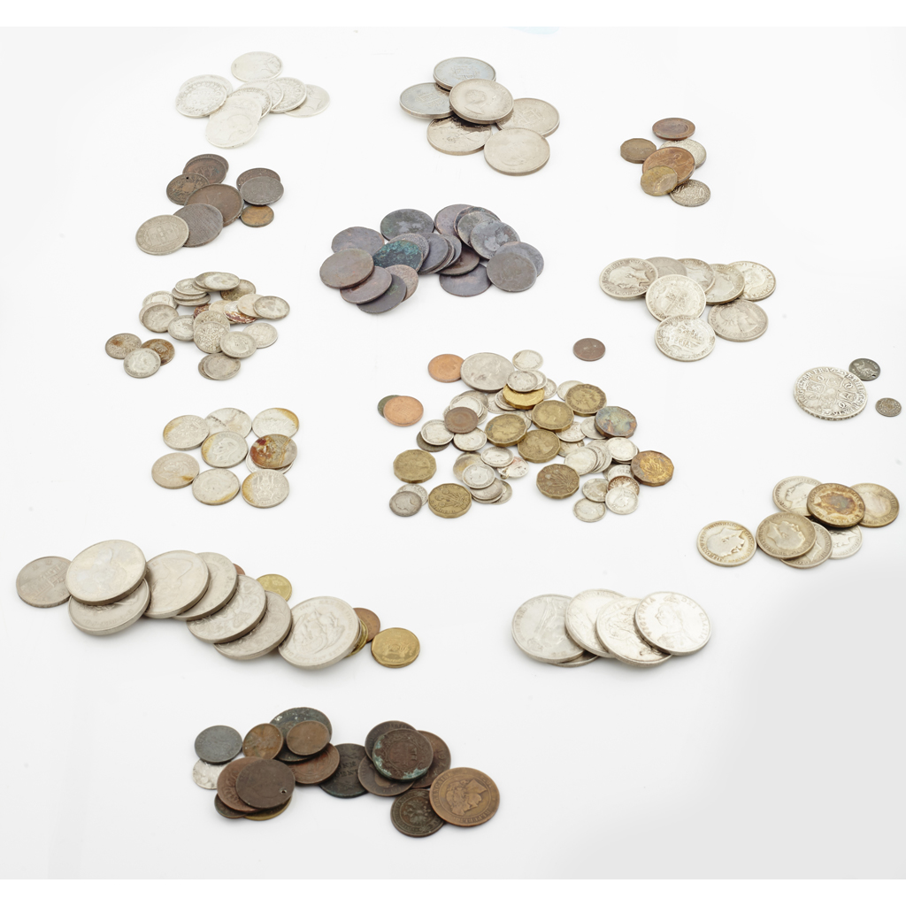 G.B. - A mixed group of coins