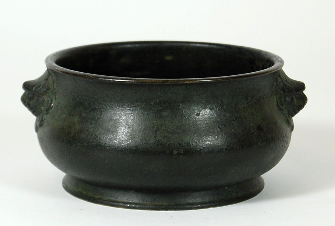 A Chinese bronze censer, Ming dynasty or later