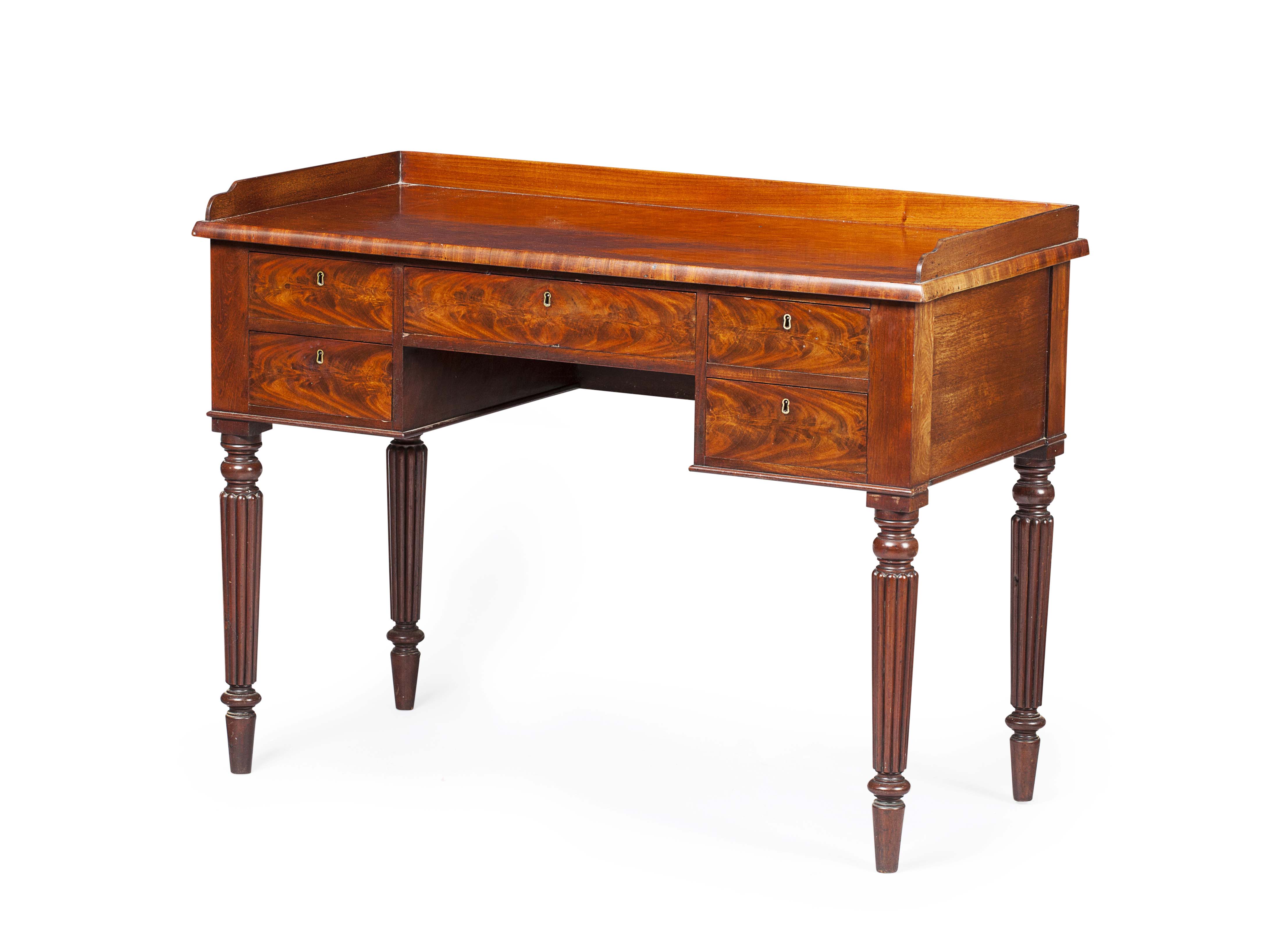 GILLOWS STYLE MAHOGANY DRESSING TABLE