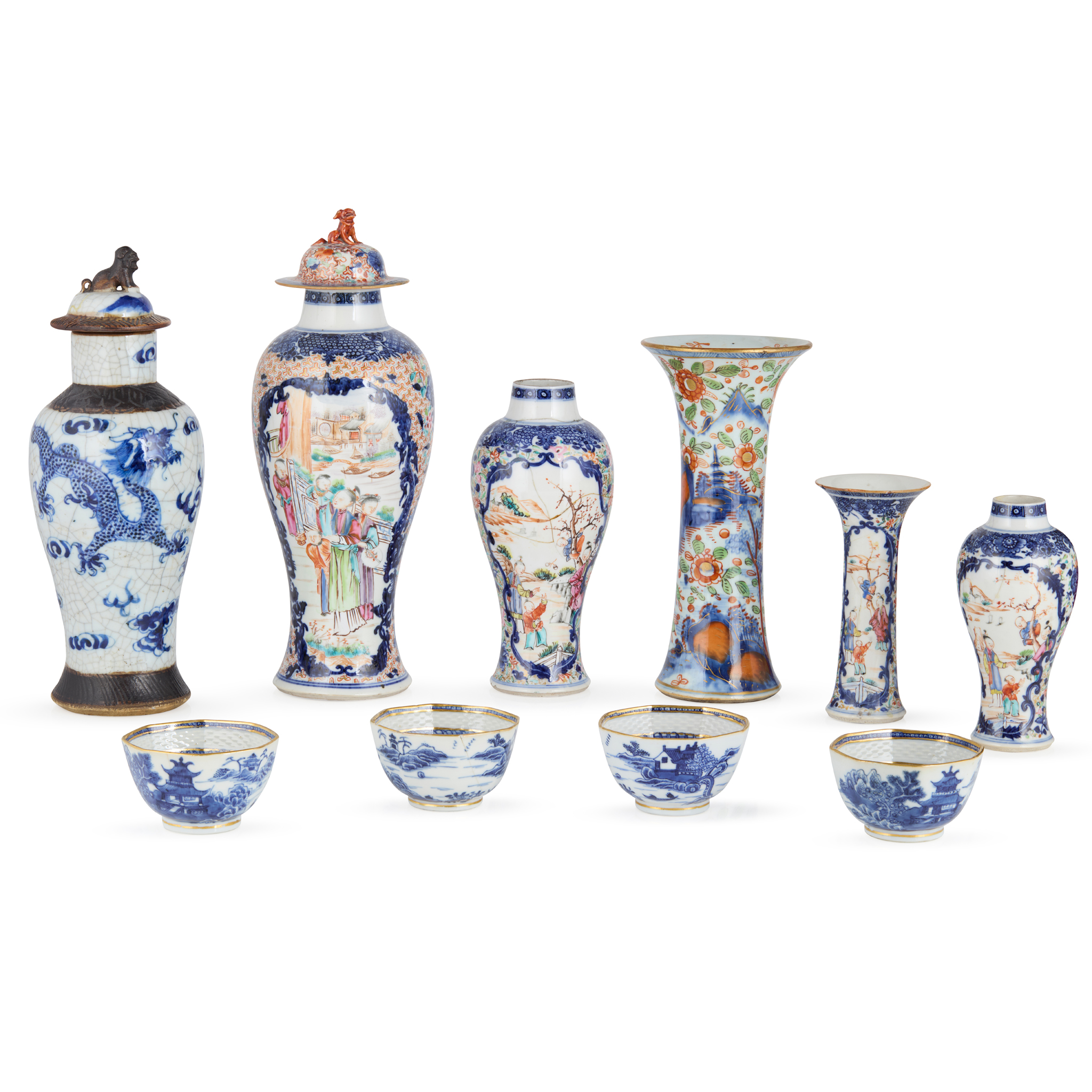 GROUP OF TEN CHINESE BLUE AND WHITE WARES