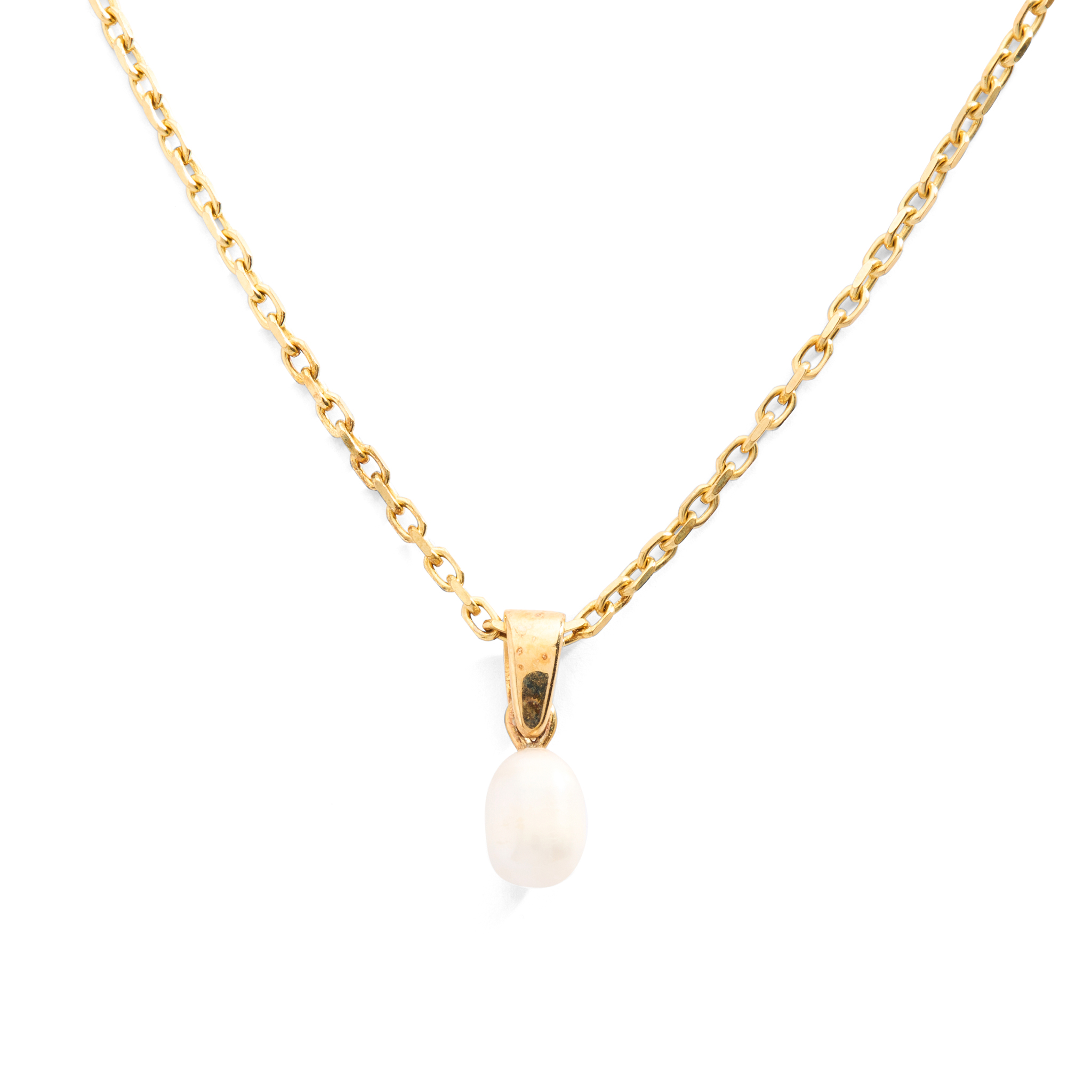 A 9CT GOLD SCOTTISH FRESHWATER PEARL PENDANT NECKLACE