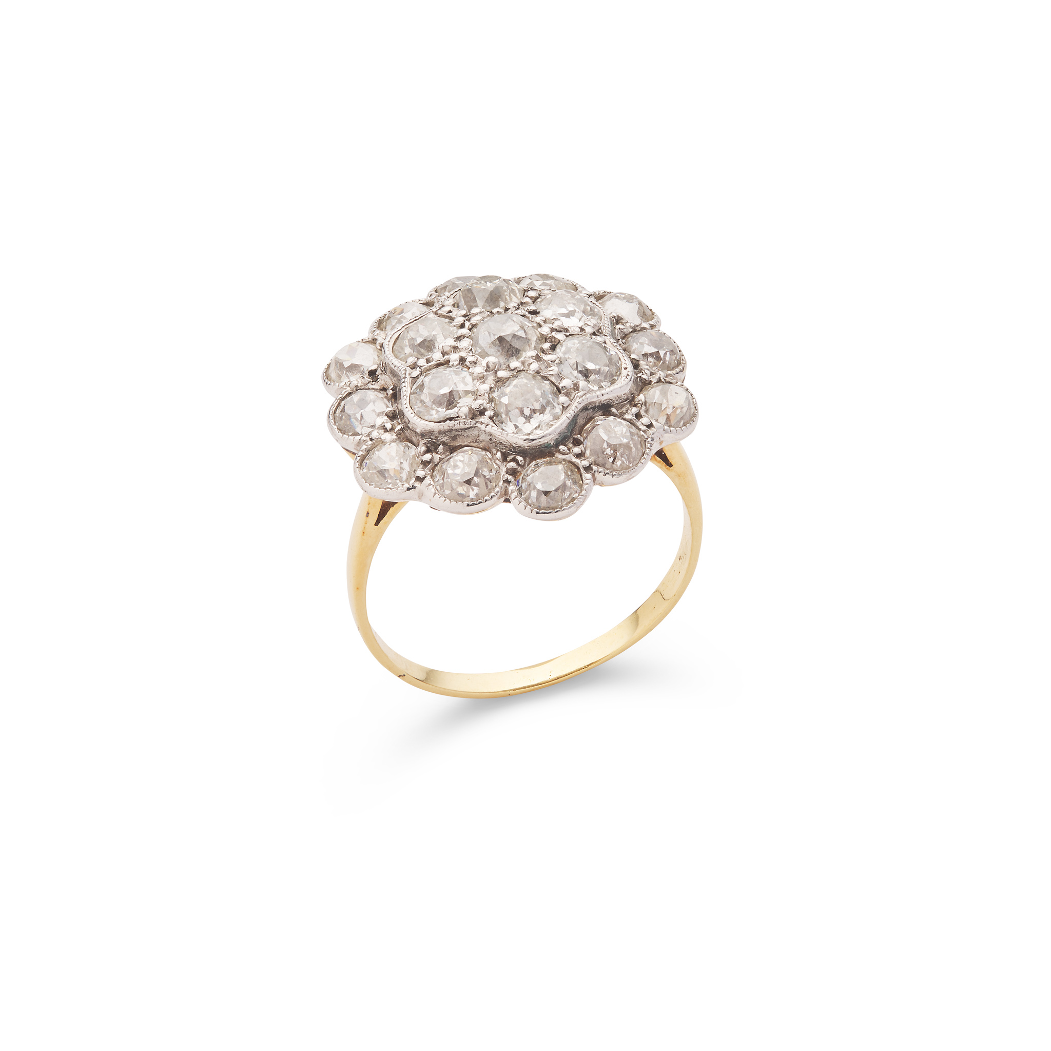 A diamond cluster ring