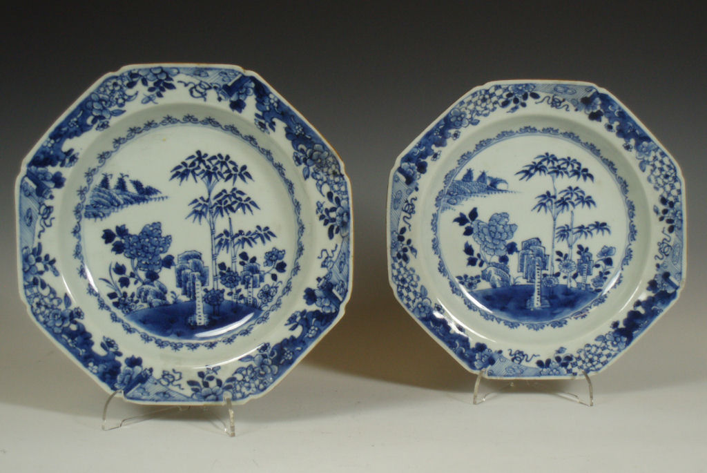 A group of six late 18th century Chinese blue painted bowls
