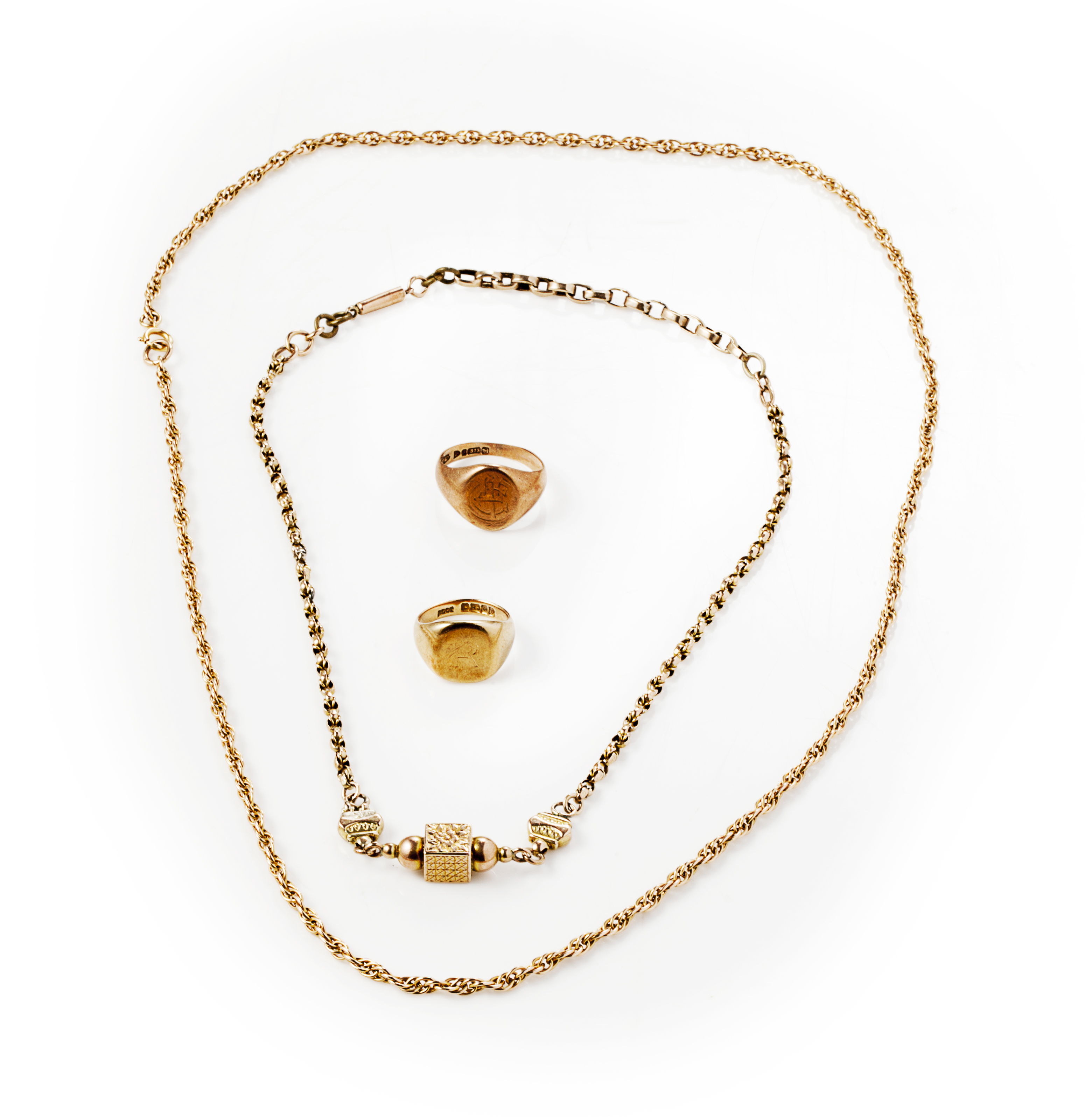 A collection of gold jewellery