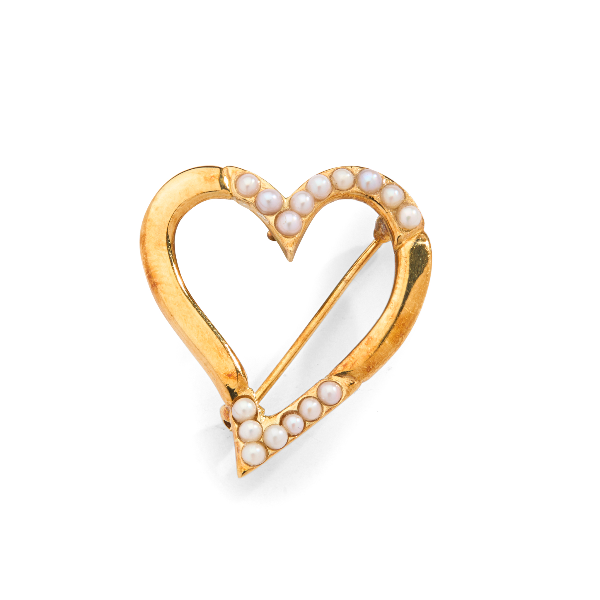 A SCOTTISH FRESHWATER PEARL 'HEART' BROOCH