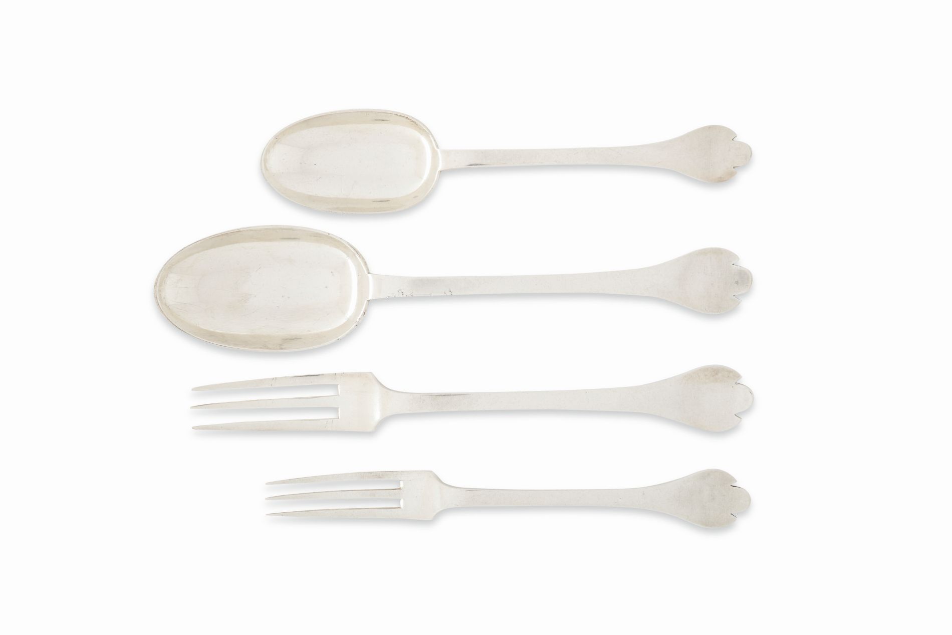 MODERN PART-SUITE OF TREFID PATTERN FLATWARE