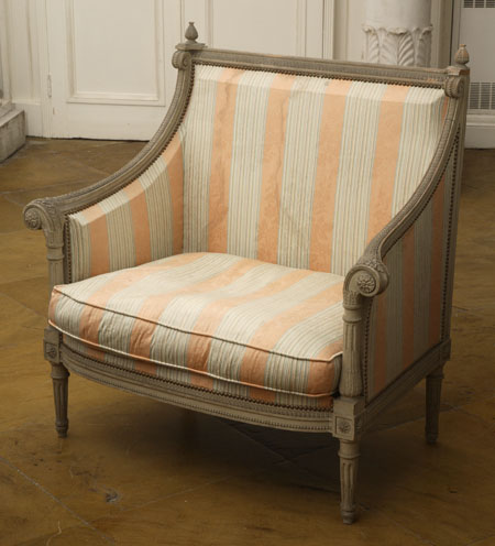 A pair of French grey painted wood and upholstered fauteuils