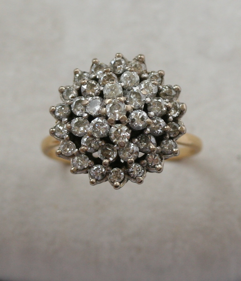 An all diamond cluster ring