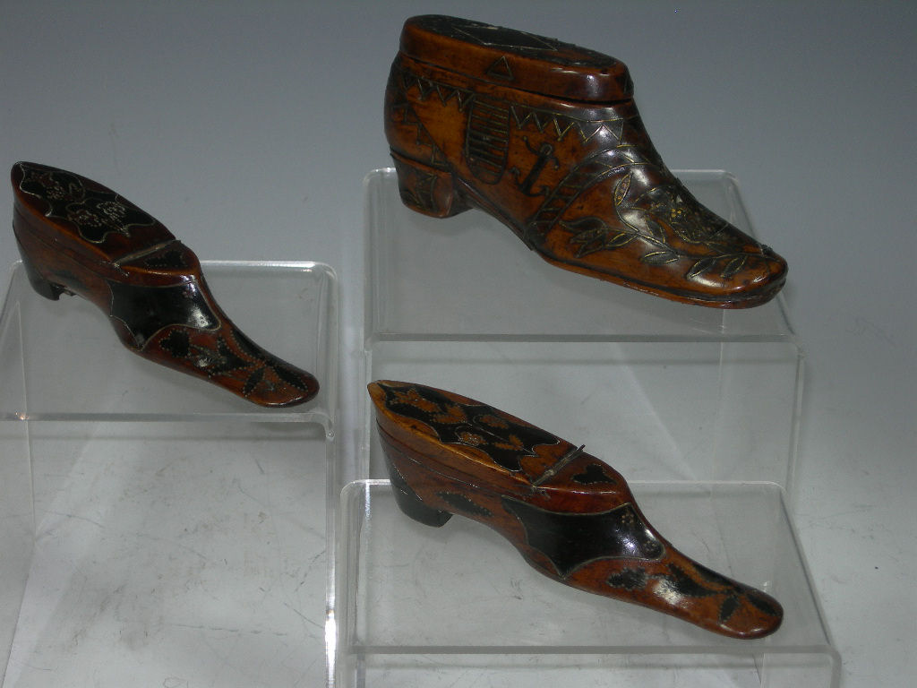 A large treen shoe snuff box