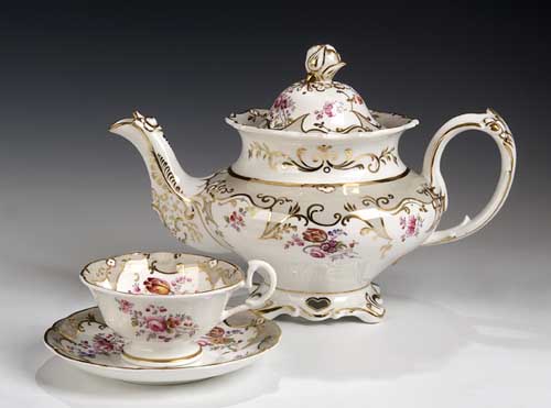 A Victorian English porcelain Rockingham style tea service