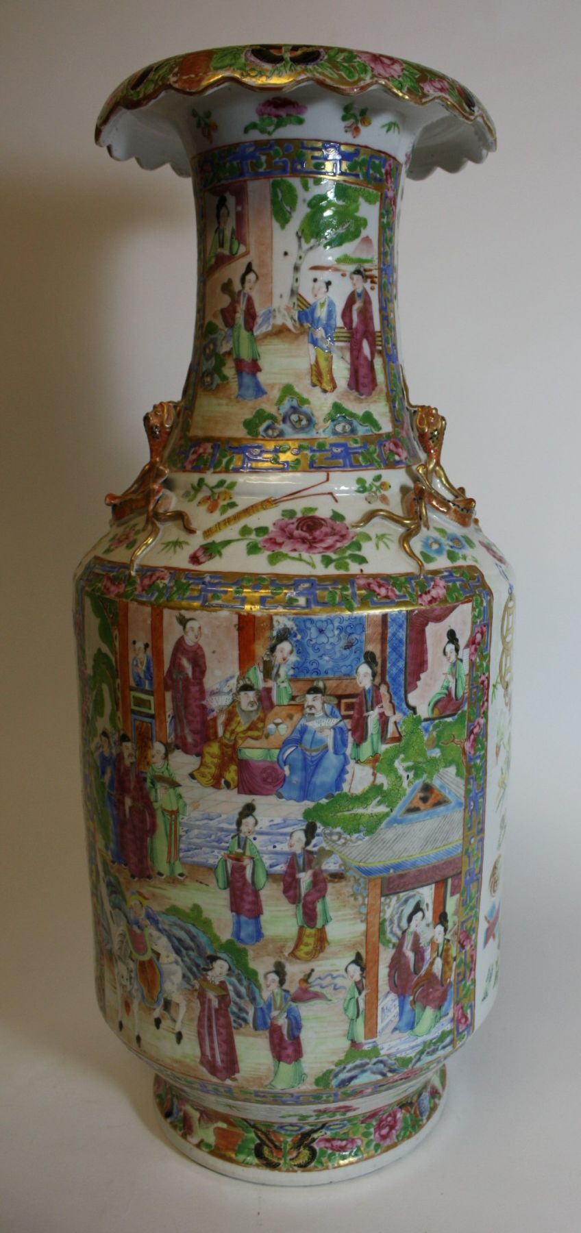 LARGE CHINESE FAMILLE ROSE VASE