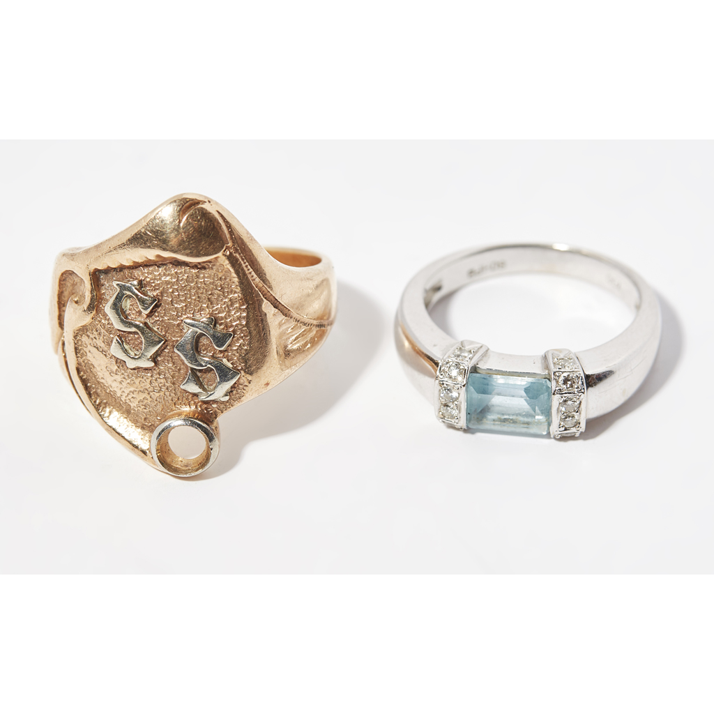 A contemporary aquamarine and diamond set ring