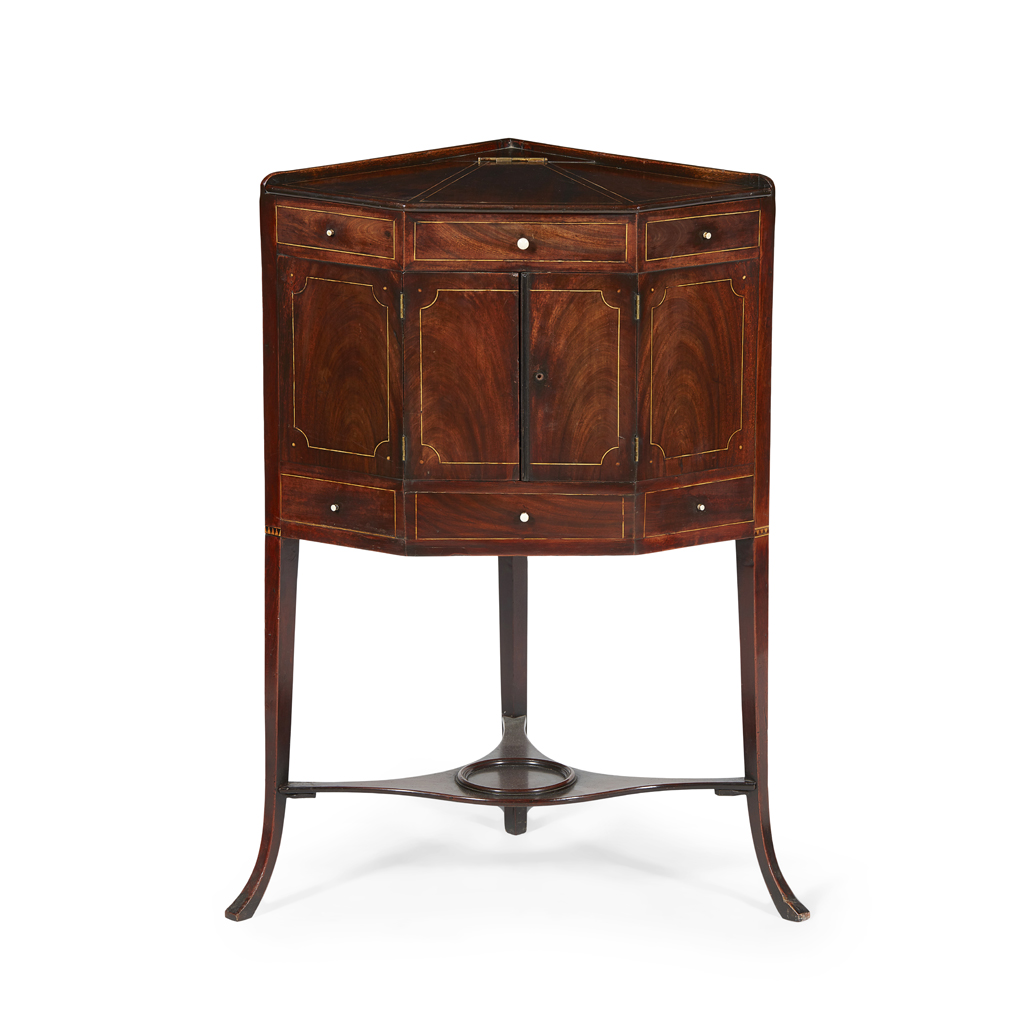 GEORGE III MAHOGANY CORNER WASHSTAND