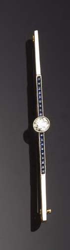 An early 20th century bar brooch,