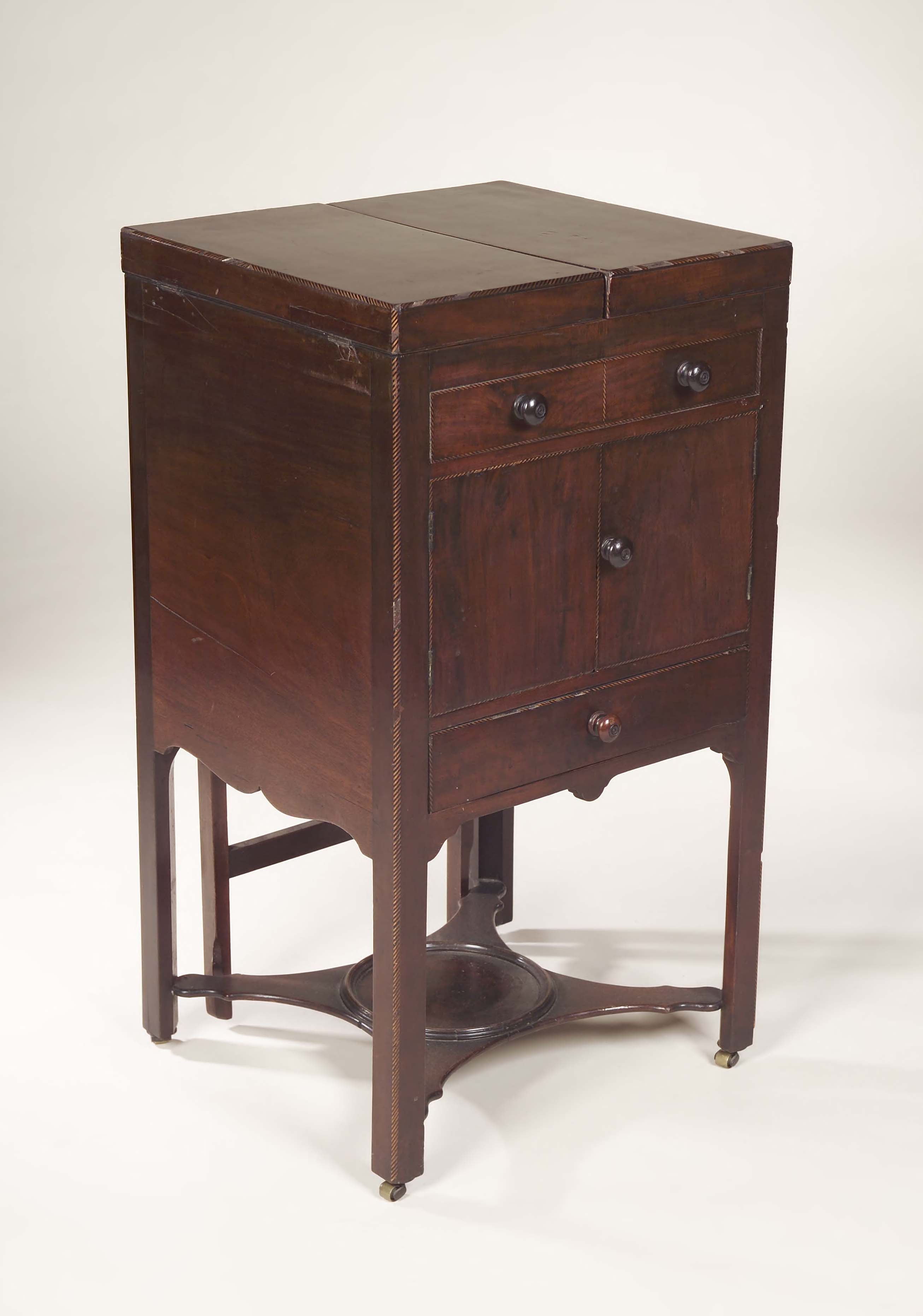 A George III mahogany wash stand,