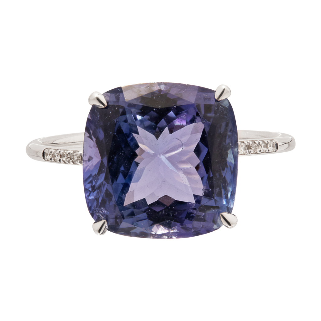 A Tanzanite set ring