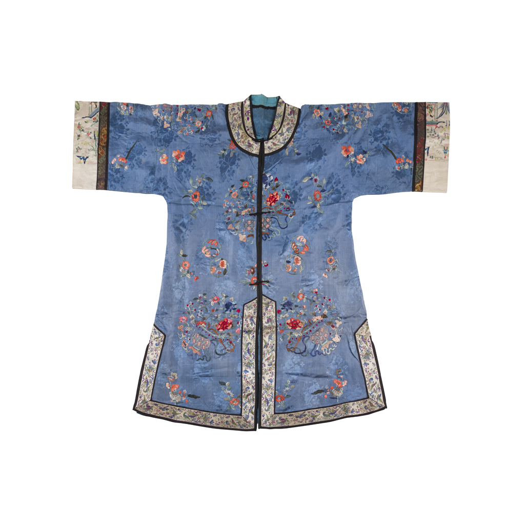 EMBROIDERED BLUE SILK GROUND LADY'S GOWN