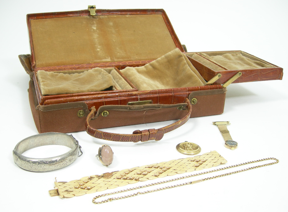 A 9ct gold St Christopher pendant,