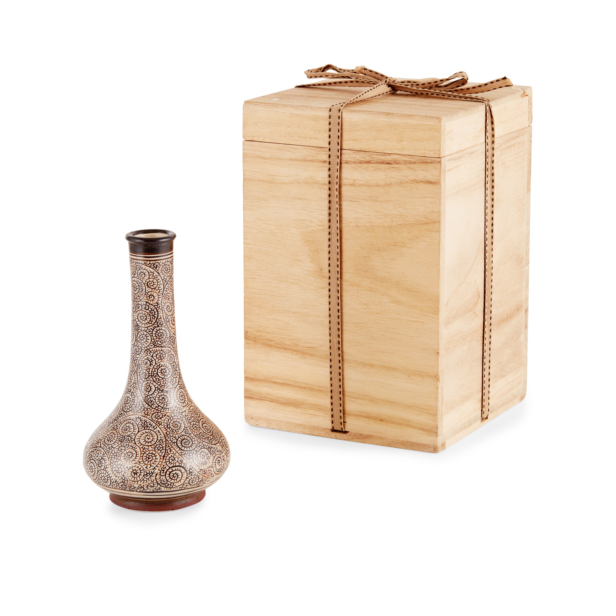 CHINESE JIZHOU-STYLE LONG NECK PAINTED VASE