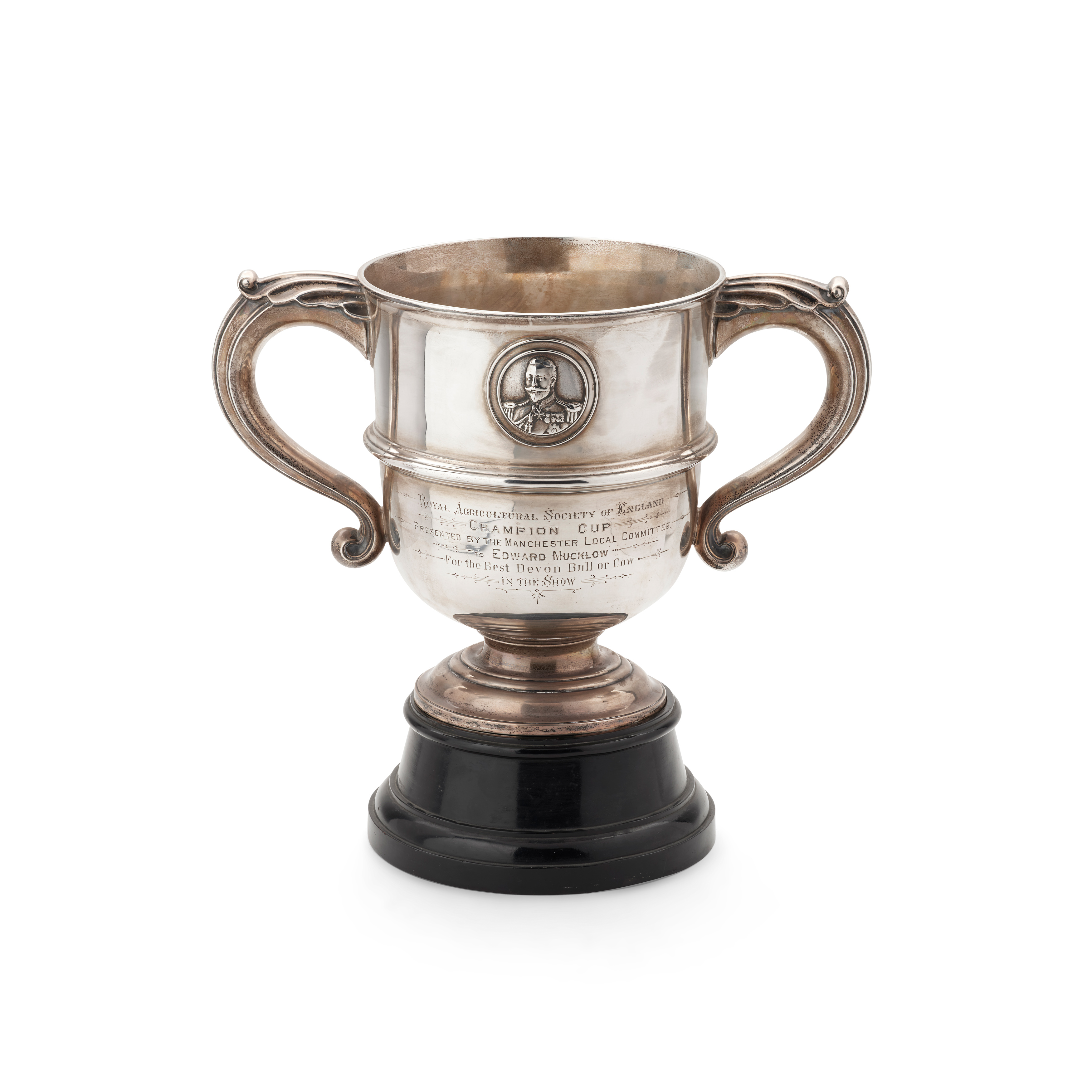 A LATE VICTORIAN TWIN-HANDLED PRESENTATION 'ROYAL AGRICULTURAL SOCIETY OF ENGLAND' TROPHY