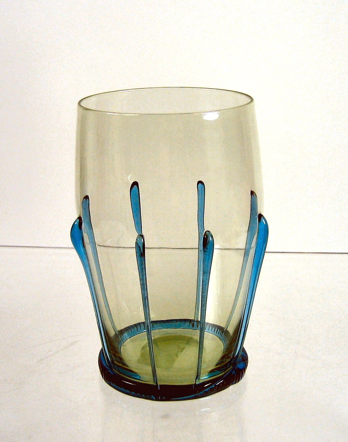 A Whitefriars Hugo Van der Goes glass 'Tear' vase,