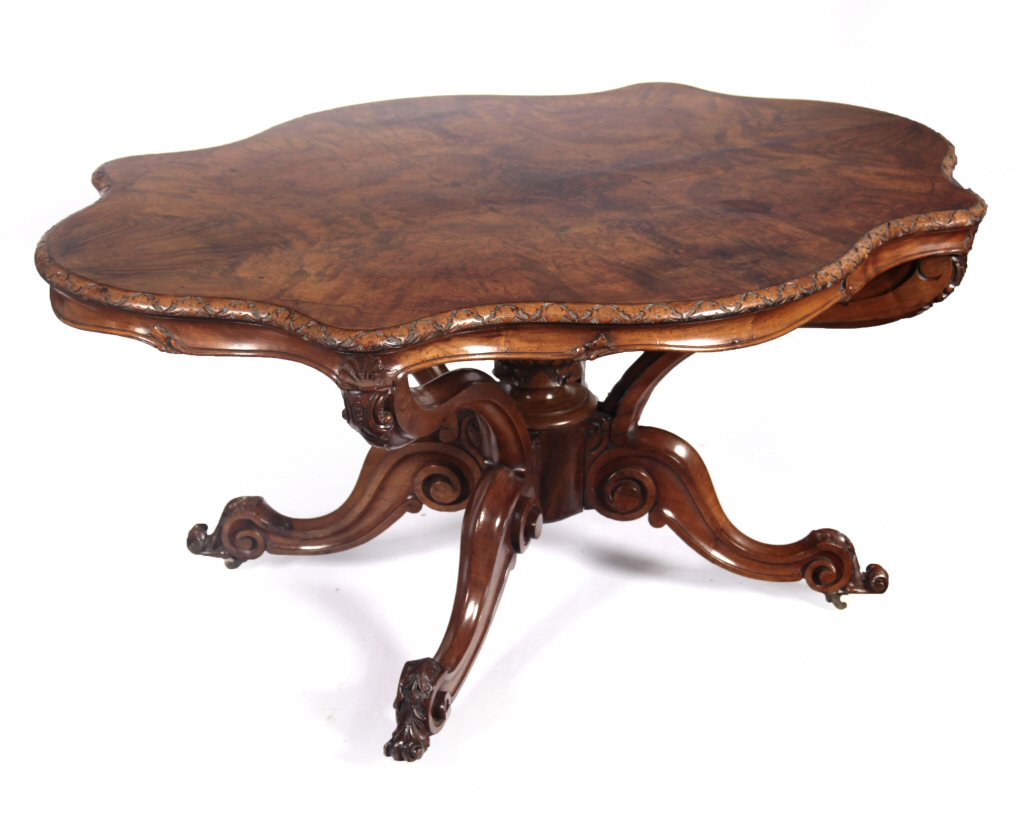 VICTORIAN WALNUT LOO TABLE