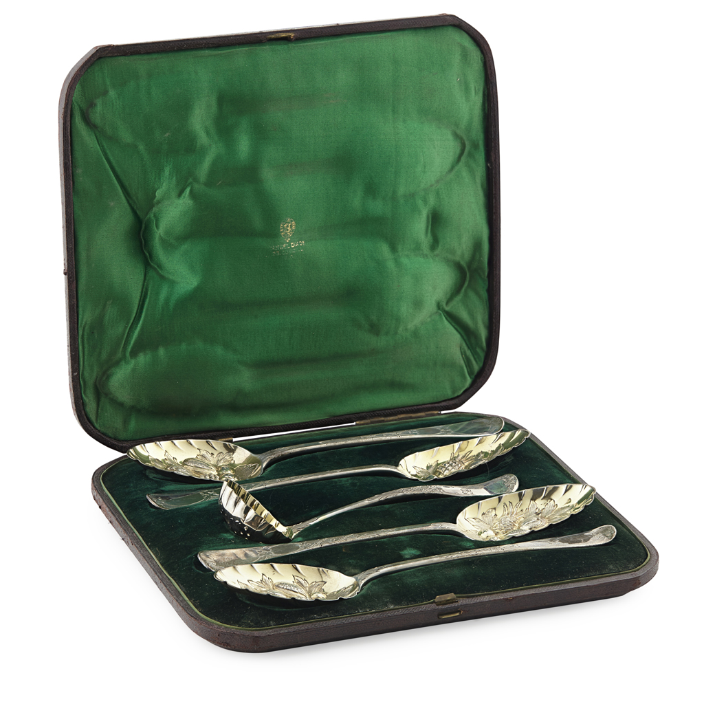 A cased set of George IV berry spoons