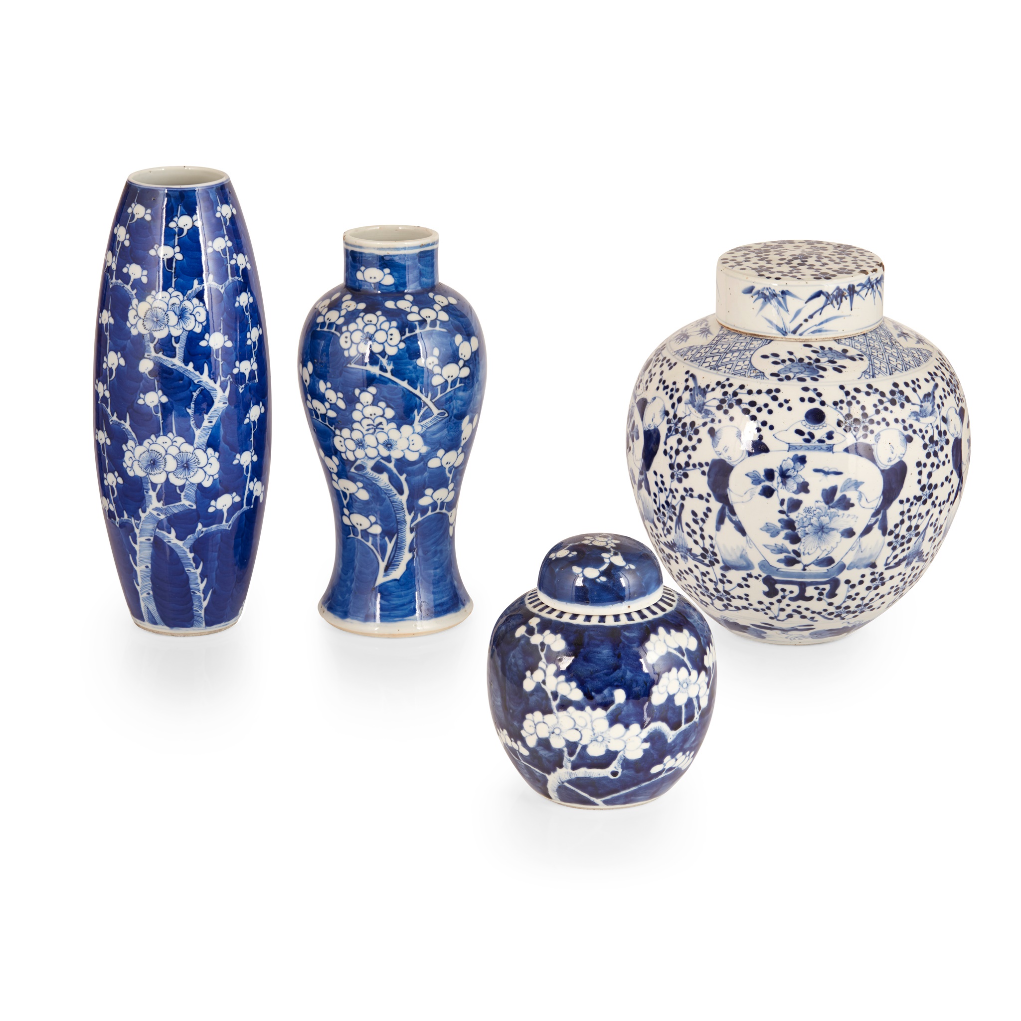 GROUP OF FOUR BLUE AND WHITE WARES