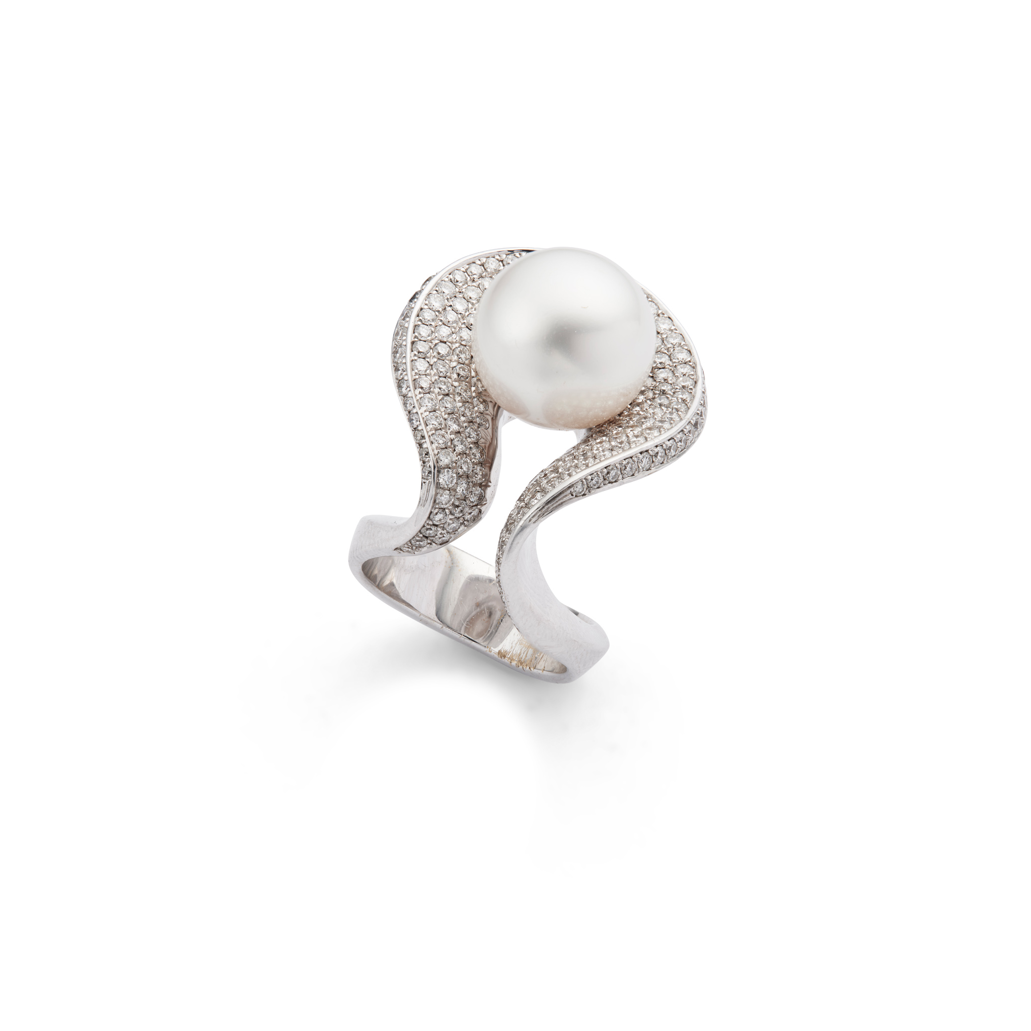 A cultured pearl and diamond dress ring