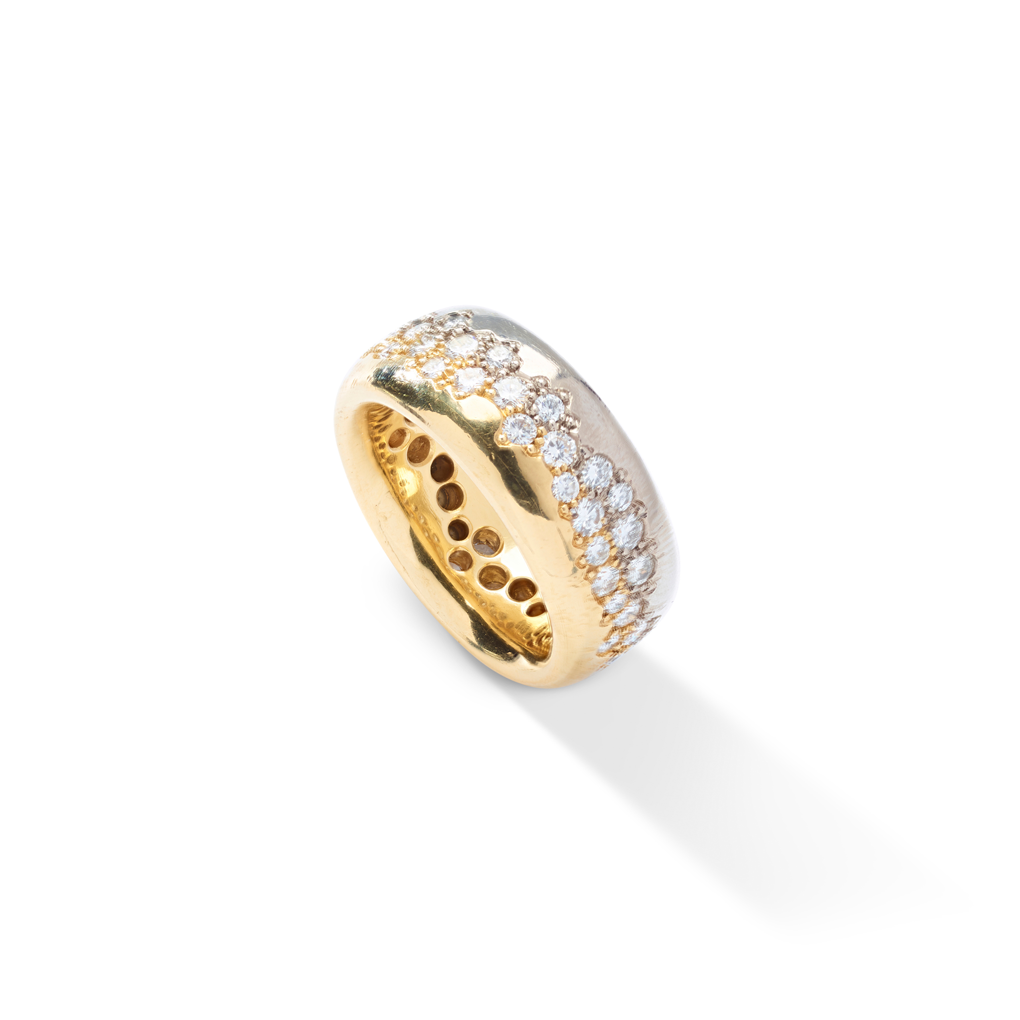 Peter Plöderl: A diamond ring